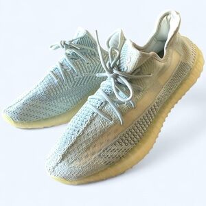 adidas YEEZY BOOST 350 V2 Cloud White/Blue Grey Sneakers Mens Size 11 1/2 NWOT